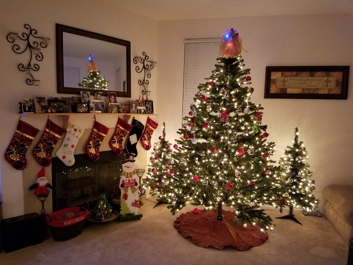 proud_mamabear's tweet photo. Merry Christmas from the Mesa Family to Yours ❤❤❤
#christmasnotxmas #jesusthereasonfortheseason #godisgood https://t.co/Y5RGrWYd4S