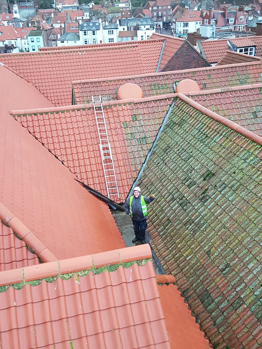 MDrWatson's tweet photo. Complicated roofline @Poundland in #Whitby and roofer extraordinaire Kevin as seen from MEWP basket @GroundControlGC @acacetus_uk @AlexClarkGC https://t.co/zagYNN1uLc