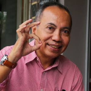 hulk0599's tweet photo. Selamat Jalan Pak Bondan Haryo Winarno, terima kasih atas kata Maknyus mu yang sudah menemani candaan masa kecil kami🙏🏼🙏🏼 #BondanWinarno https://t.co/5Ly4Su4sxX