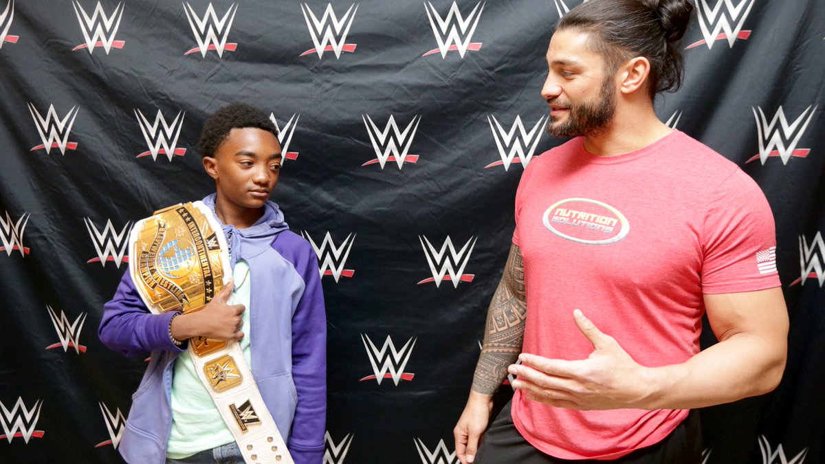 TheRREmpire_'s tweet photo. Part 4 - @WWERomanReigns grants a wish for Earl before Raw in Tennessee  (Nov 27, 2017) #RomanReigns #RomanEmpire #theGuy #Raw #WWE  #IntercontinentalChampion https://t.co/MP8JwpAU51