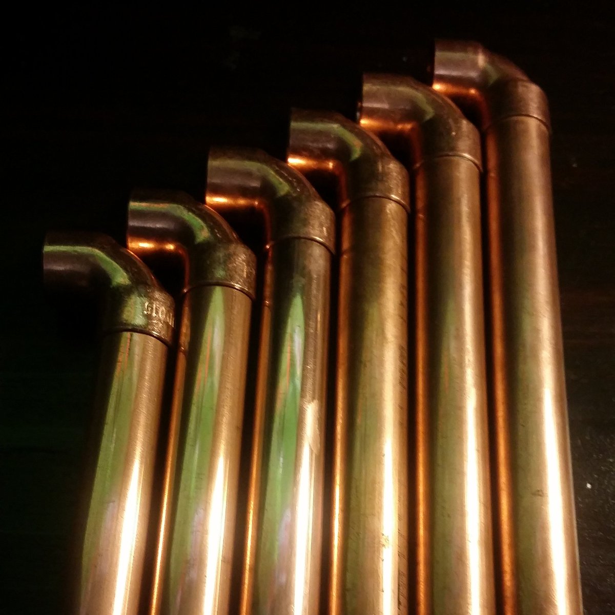 Designs_LnB's tweet photo. Our stands are made from South African manufactured copper pipe &amp; fittings. 

#saplumbing
#craft
#design
#RSA
#copper
#copperstand 
#copperbeauty 
#copperpipes
#steampunked 
#copperdesign
#interiordesign 
#interior https://t.co/DGi46TuOUP
