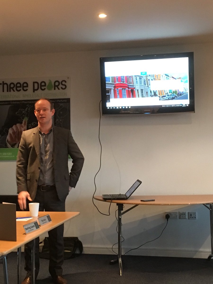 SterlingPearsAM's tweet photo. Thank you @iCompileSearch for a great 10 mins! Fab to see the system and how it all works! #solicitor #EstateAgent #WorcestershireHour https://t.co/6VZmaxQo0n