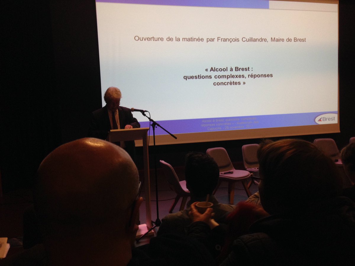 Présent Avec la @fedeb29 et les partenaires de la vie nocturne de la ville de @BrestFr pour la restituion du plus alcool ! Monsieur le maire ouvre la la matinée ! Des échanges riches passés et à venir !#innovation