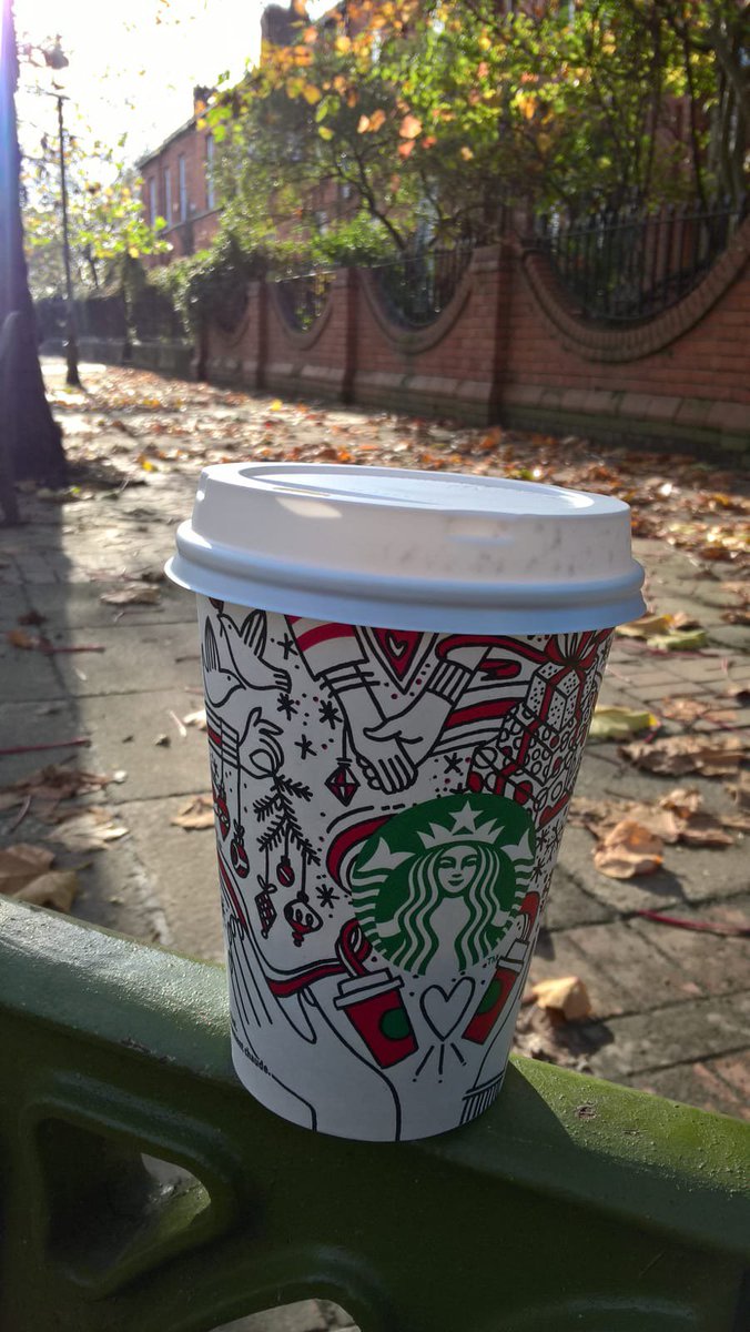 uos_eatanddrink's tweet photo. Enjoy your @Starbucks #festivefavourite from at our Allerton & Media City cafes! Today our choice is the deliciously sweet & warming #fudgehotchocolate ⛄️🎄❄️🎅 @UoS_Students @SalfordUni @USInternalComms @UoS_Village https://t.co/c0sFsSQOos