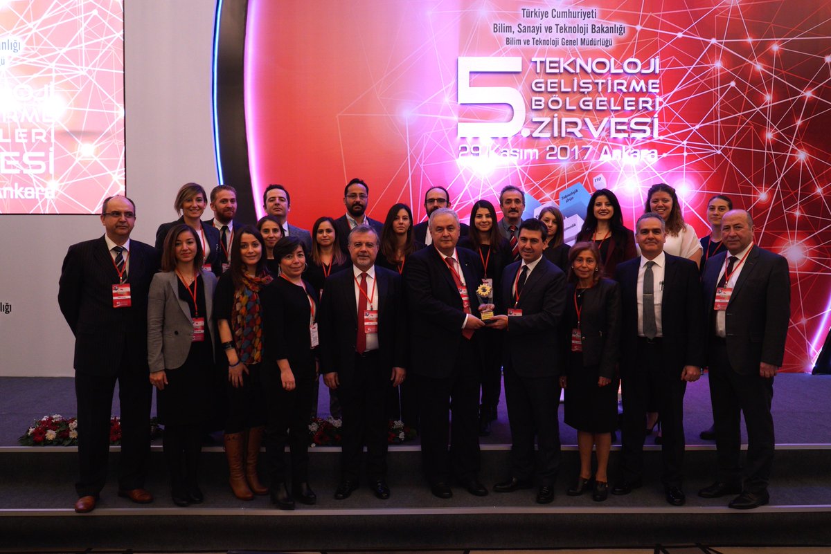 ODTUTeknokent's tweet photo. ODTÜ TEKNOKENT 6. kez en iyi teknoloji geliştirme bölgesi seçildi! #ODTUteknokent #LiderTeknokent #teknokent https://t.co/9Y983IXV44