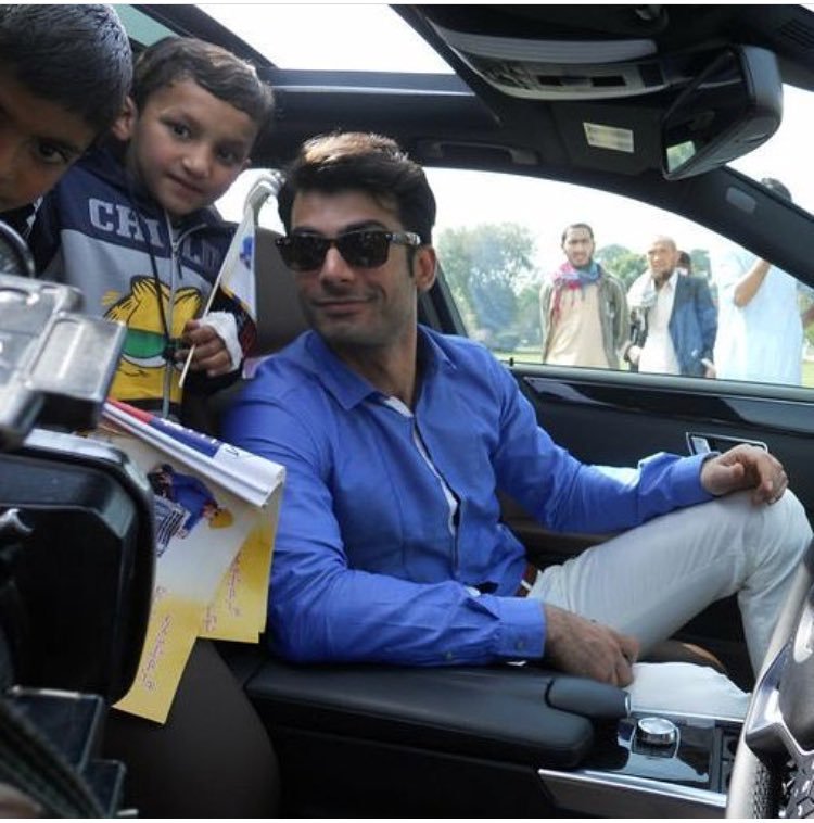 FK_PlusShades's tweet photo. 😊😀😢😂😄No one can beat Khan's expressions👌👌most shining PAK diamond around the world🌍🌍
HAPPY BIRTHDAY FAWAD KHAN 
🎂🎂🎂🎉🎊🎊🎉🎈 https://t.co/od5NmKcNiV