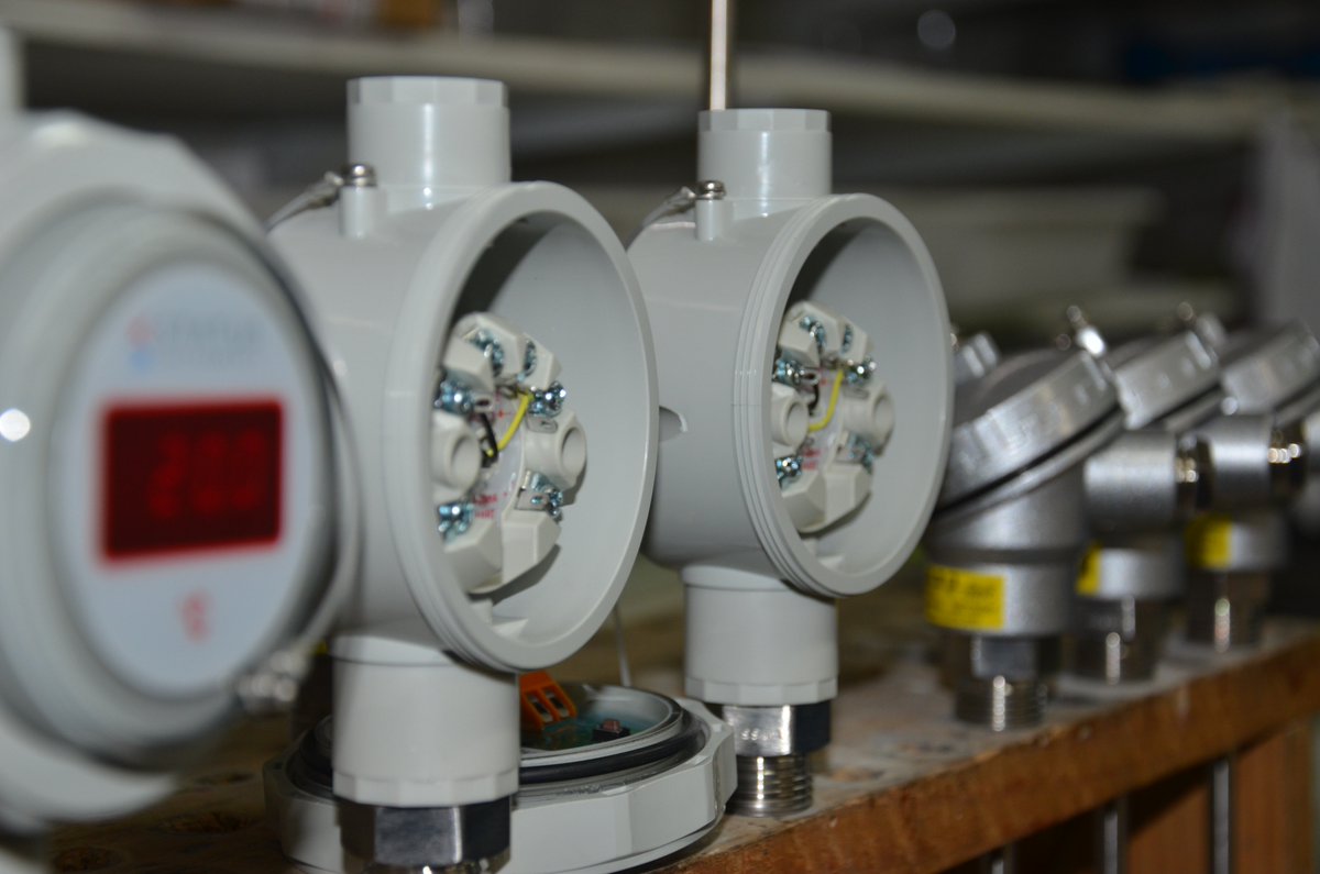 Maikontrol's tweet photo. #Termómetros Digitales para Instalaciones Fijas.
- A pilas o 24 VDC
- Salida 4-20 mA
- Caja INOX o ABS
- Rango -196...1600ºC
Series MB y MJ, en #Termopares (K, J, S,...) o en #Termorresistencias (Pt100, Pt1000, ...).
Mas info: https://t.co/cqJpDyCVbX
+50 años fabricando a medida https://t.co/etUfquGGi8