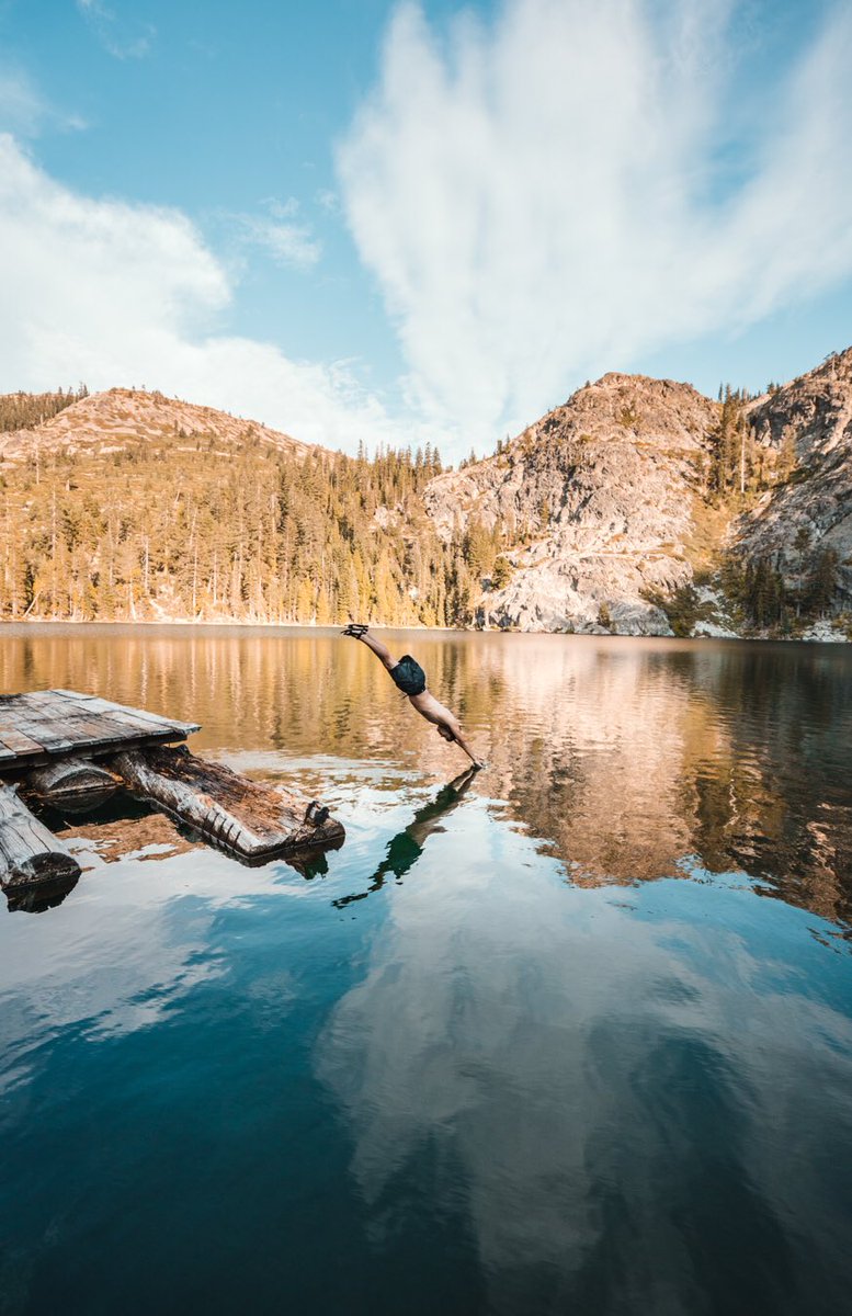 I'm a 21 yr old self taught photographer who left school to chase a dream. Retweet to help get my name out there📸🙏