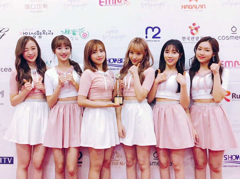 APRIL_DSPmedia's tweet photo. 🎊제25회 대한민국 문화연예대상 K-POP 가수상 수상🎊
파인에플 여러분 덕분에 받을 수 있는 상이었습니다😍😍
응원과 사랑에 보답하는 #에이프릴 되겠습니다! 감사합니다😘 사랑합니다💕 https://t.co/6ickFi4bKf
