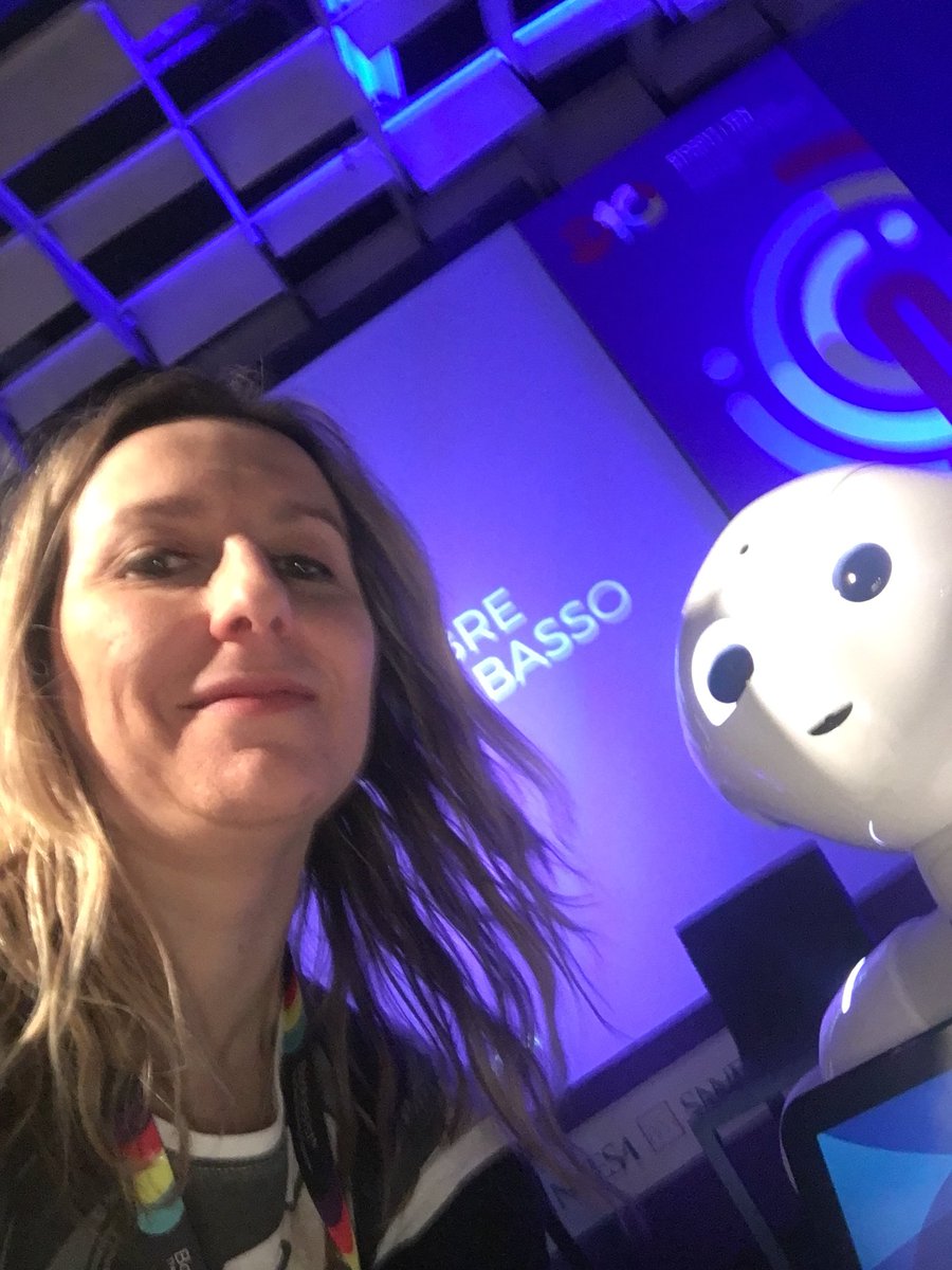 AnnaliRomeo's tweet photo. Tra alieni e umanoidi a #Bto2017 #cosedaalieni 😍 https://t.co/tltAiRMabn