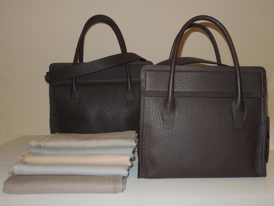ilpellettiere's tweet photo. Il Pellettiere Milano Bags Collection Fall Winter 2017
#ilpellettieremilano #accessori #borsemoda #appareil #bags #womenhandbags #borseinpelle #handbags #女包 #bestshopmilan #luxurybag #shoppingmilan #style #мешки #fashiongram #fashioneditorial #fash… https://t.co/ZKjArCikpf https://t.co/3tsgSvJw6f
