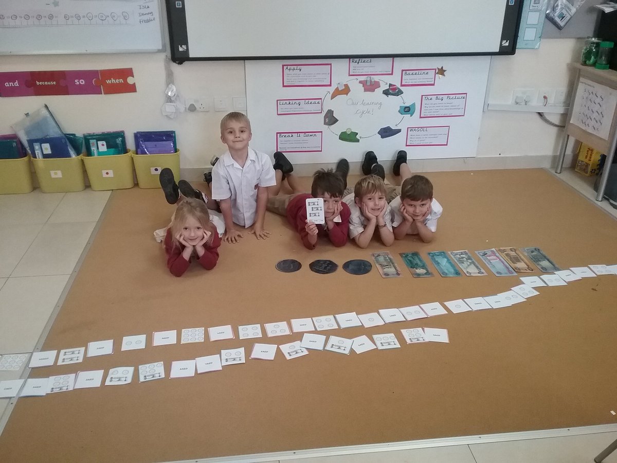 VHPS_Year1's tweet photo. We've been learning the value of coins and notes #VHPSmaths https://t.co/8r0rlYOIke