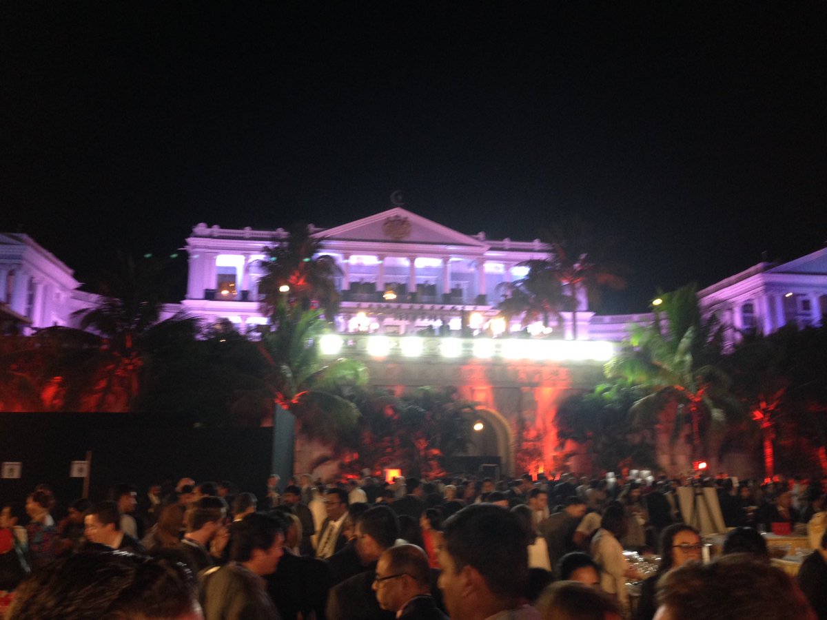Day One of #GES2017 ended with a dinner reception for all delegates at Taj Falaknuma Palace alongside <a href="/IvankaTrump/">Ivanka Trump</a> and <a href="/narendramodi/">Narendra Modi</a>. The palace, built in 1894, was home of Nizam of Hyderabad, who was reputed to be the richest man in the world at the time. #appalachiagoesglobal