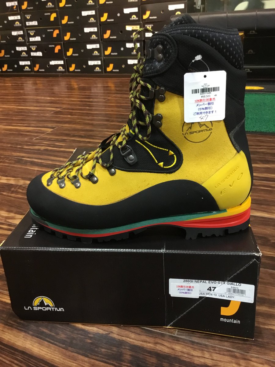 ISGgreen's tweet photo. #登山本店 です。#冬靴 ビッグサイズ  スポルティバ ネパールevo サイズEU47入荷‼️ なかなか売ってませんよ〜
#スポルティバ #ネパールevo #大きいサイズ #EU47 https://t.co/nbvfceYGBB