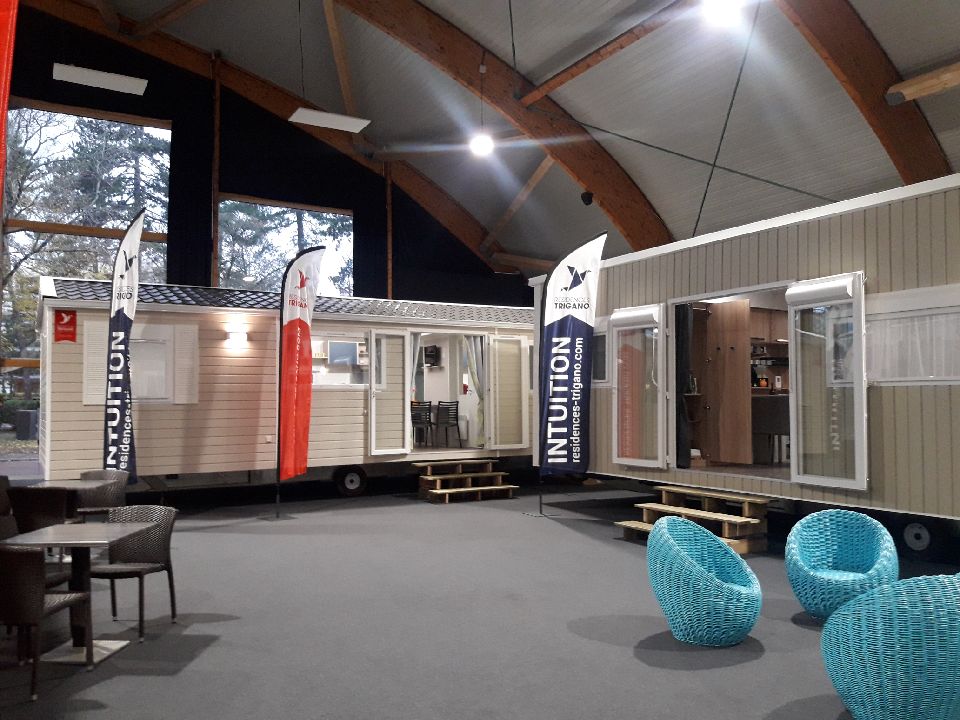 mhtrigano's tweet photo. Le salon #EquipHpa a ouvert ses portes ! Retrouvez notre équipe sur notre stand et découvrez la collection 2018 ! https://t.co/s2SlgSS7rg
