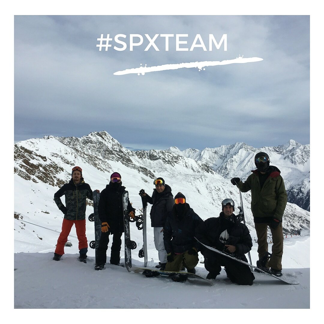 Biz başladık! Avusturya Sölden pistlerindeyiz! 🏂Dağlar seni bekler! Önce SPX'e sonra dağa gel✌
#SPX #SportPointExtreme #Burton #Rossignol #Salomon #Phenix #Spyder #Quiksilver #Roxy #snowboard #ski
