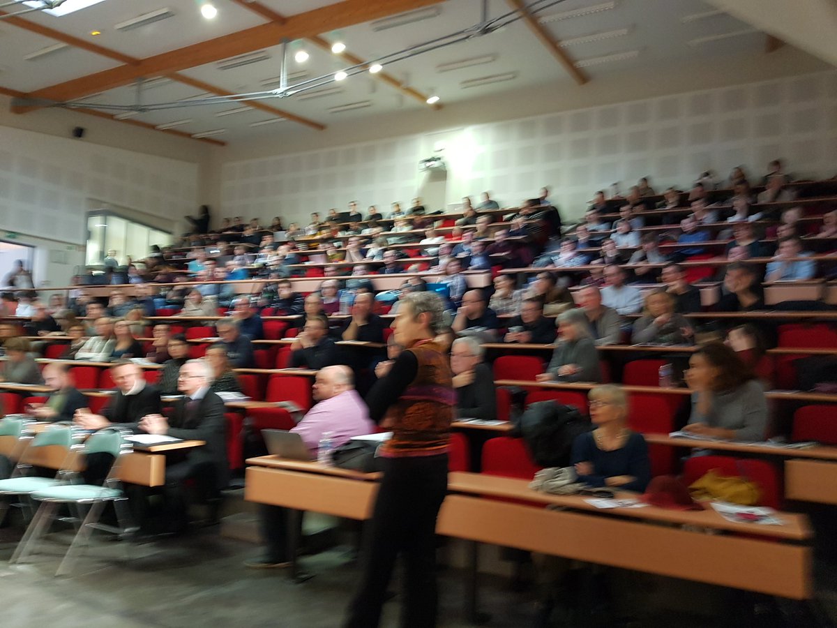 DHV_pro's tweet photo. Amphi comble pour cette journée d'études "Des robots à l'école : Apprendre, Créer, Stimuler" #ESPE_LNF et #DANE_ac_lille  @CARDIELILLE @ReseauEspe @innovationHDF @xavierbertrand @EducationFrance @hautsdefrance https://t.co/iX2yhDUopA
