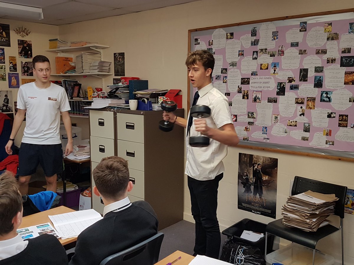 wusPE's tweet image. Yr 10 GCSE PE boys working on training methods for muscles #practicaltheory