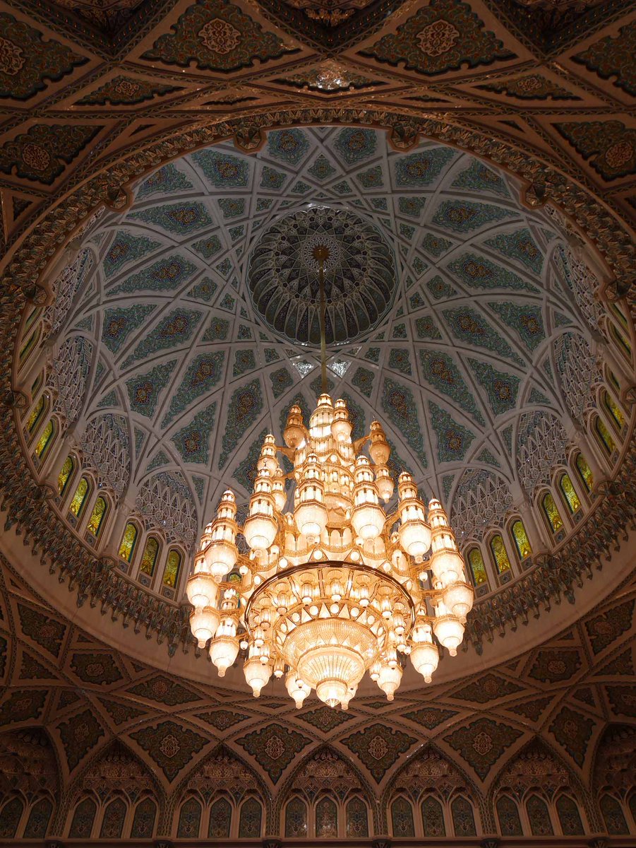 P1 Best of 2017 Le dernier voyage et la découverte d'Oman. Mosquée du Sultan Qaboos et son imposant lustre en cristal Swarovski  #BattlePhoto