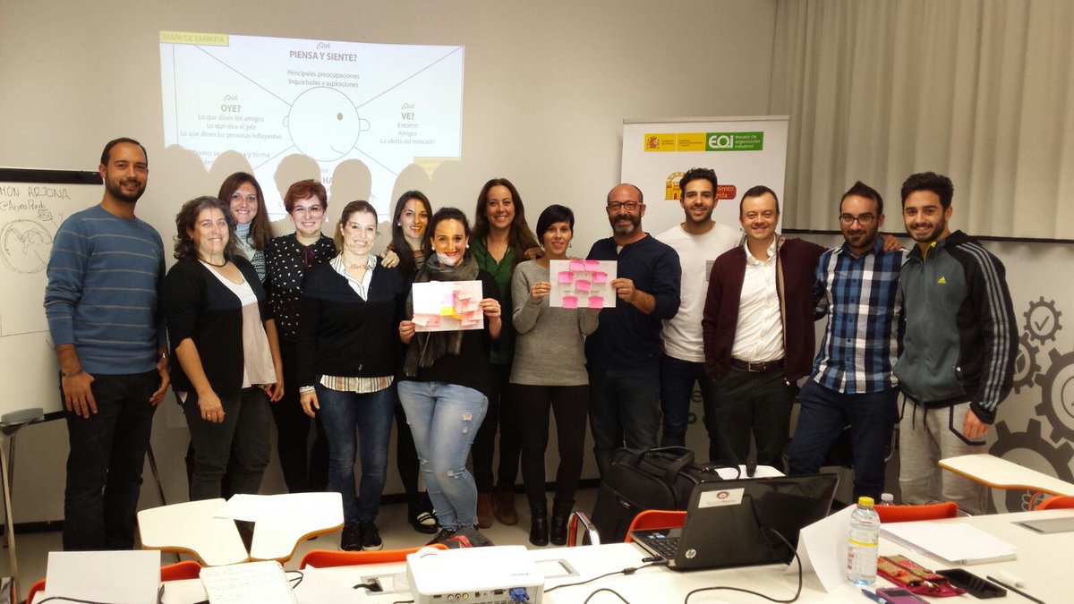 CW_Merida's tweet photo. Buenos días! Ayer nos tocó ser creativos!! Creo que nuestros coworkers pasaron un rato divertido. Gracias @ArjonaPrado por el taller. @CW_Merida @eoi @vvvaliente #SomosEoi #CoworkingMerida https://t.co/qKdlAIyvZ7