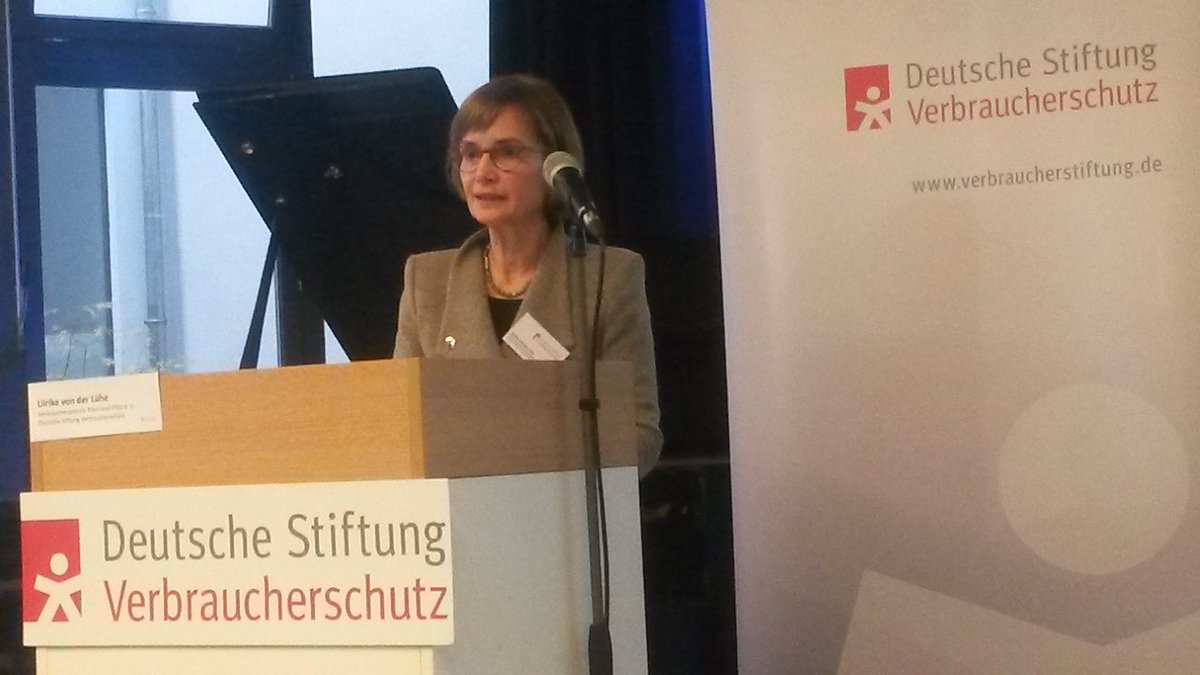 mwebermoritz's tweet photo. Unsere Vorstandsvorsitzende @UlrikeLuehe eröffnet das 1. Dialogforum #Verbraucherschutz. Ziel ist, künftige Verbraucherarbeit für #Geflüchtete bedarfsgerecht und nachhaltig zu gestalten @vzbv #DSVdialog https://t.co/ux1m5e64EX