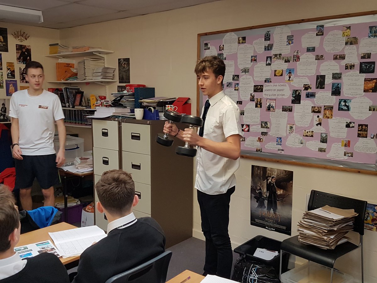 wusPE's tweet image. Yr 10 GCSE PE boys working on training methods for muscles #practicaltheory