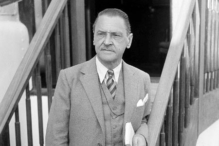 AguilarLibros's tweet photo. «Adquirir el hábito de la lectura es construirse un refugio contra casi todas las miserias de la vida».

William Somerset Maugham

#FelizJueves https://t.co/uUVLkcZhlg