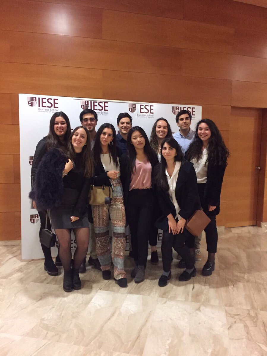 Gran equipo ayer en #40Under40 de #IESE Muchas gracias! <a href="/iesebschool/">IESE Business School</a>