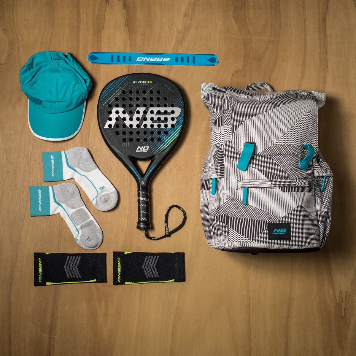 enebepadel's tweet photo. Kit #ENEBEAeroxCarbonEVO
Un buen #regalo para estas Navidades 🎅
#UsedByProsMadeForYou
#ENEBEPower https://t.co/PTQsFhoeTI