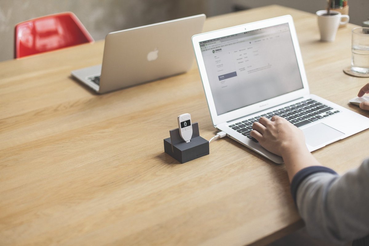 Trezor's tweet image. Bitcoin $BTC over $10,000!

No time to hesitate anymore, keep your coins safe in a wallet truly owned by you. Remember that if you don&apos;t own your keys, you don&apos;t own your money.

trezor.io

#TREZOR #SecurityMadeEasy