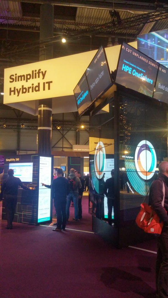 HelloBPL's tweet photo. HPE just released #OneSphere to take cloud wrangling to the next level. Great talking to @katmullican aka #cloudwhisperer about how she uses it to help scientists map genomes. #HPEDiscover https://t.co/F6qdIPa24c