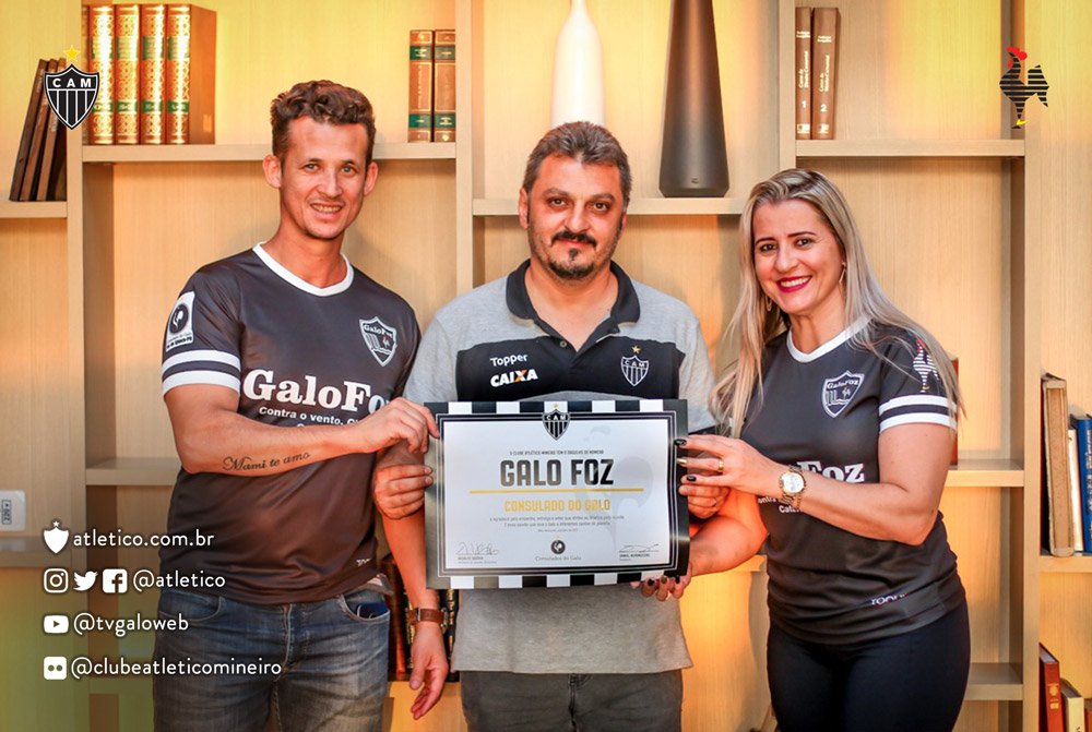 TrileGALO's tweet photo. De #POA, a #TrileGalo
Parabeniza o @Galo_Foz por levar a #ATLETICANIDADE por esta caminhada.Honrando o nome do #GALO no Cenário #Esportivo em #FOZdoIGUAÇU no #PARANÁ e #Mundial . @ConsuladosGalo @atletico #CdGALO #UNIDOSPELOGALO #PaixãodoPovo #bbcfootball #AquiÉGALO https://t.co/KTlNfLtMjy