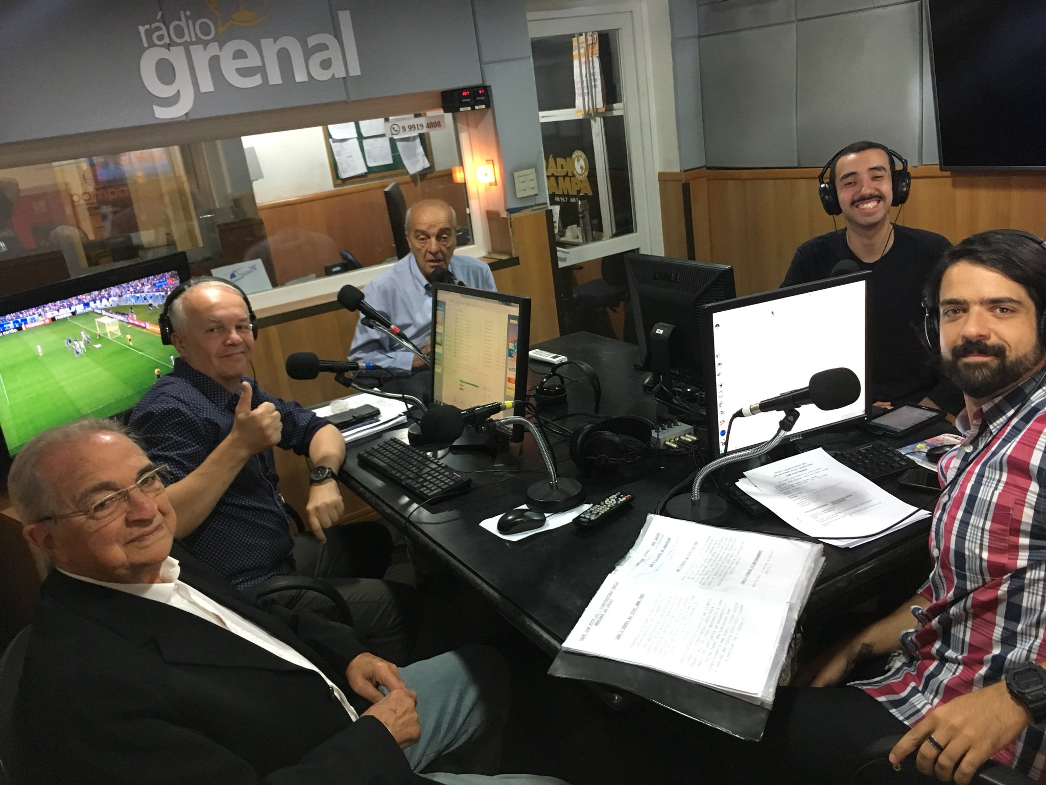 Rádio Grenal - Está no ar o ☕️ #CaféComFutebol ⚽️. Tudo