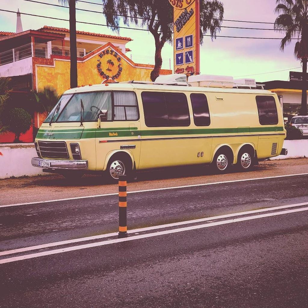 Daracle's tweet photo. #nov29th #1photoaday #DARACLE365 #itsadaracle
Distracted this morning and had to stop and get a shot of "The Mystery Machine"...looking around for Scooby-Doo and the rest of the Scooby Gang (especially Daphne...)
#scooby-doo #whereareyou #themysterymachi… https://t.co/6V760415Ou https://t.co/oBPbvWglJu