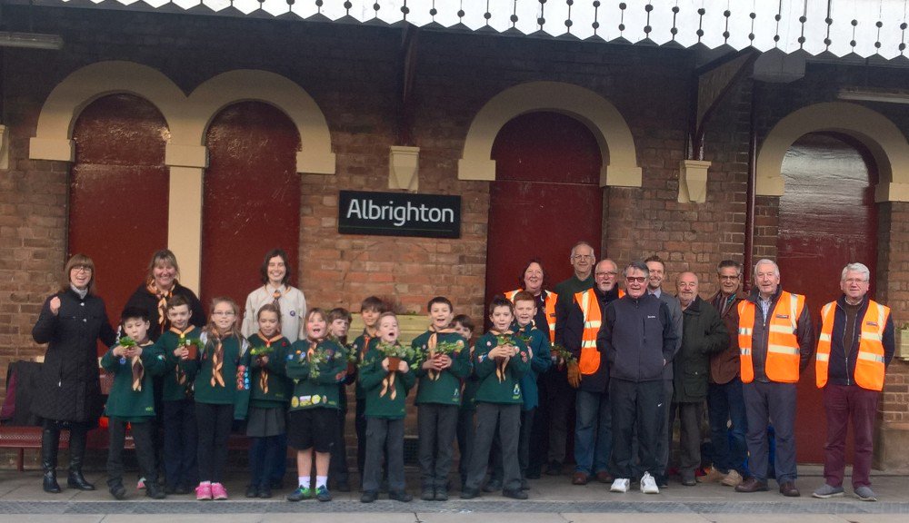 LM_Newsfeed's tweet photo. Albrighton visitors receive brighter welcome thanks to station adoption. @LondonMidland https://t.co/CA2XKlPI0R https://t.co/CyxeuZIVd4