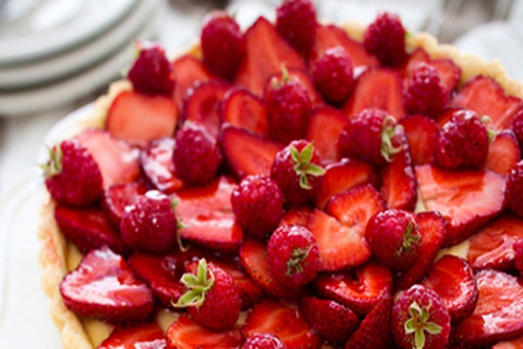 DrionNZ's tweet photo. After picking strawbs today, here are some ideas about how to use them. Strawberries are amazing at the moment!
💜💙💚 https://t.co/KmQ8en9dS9