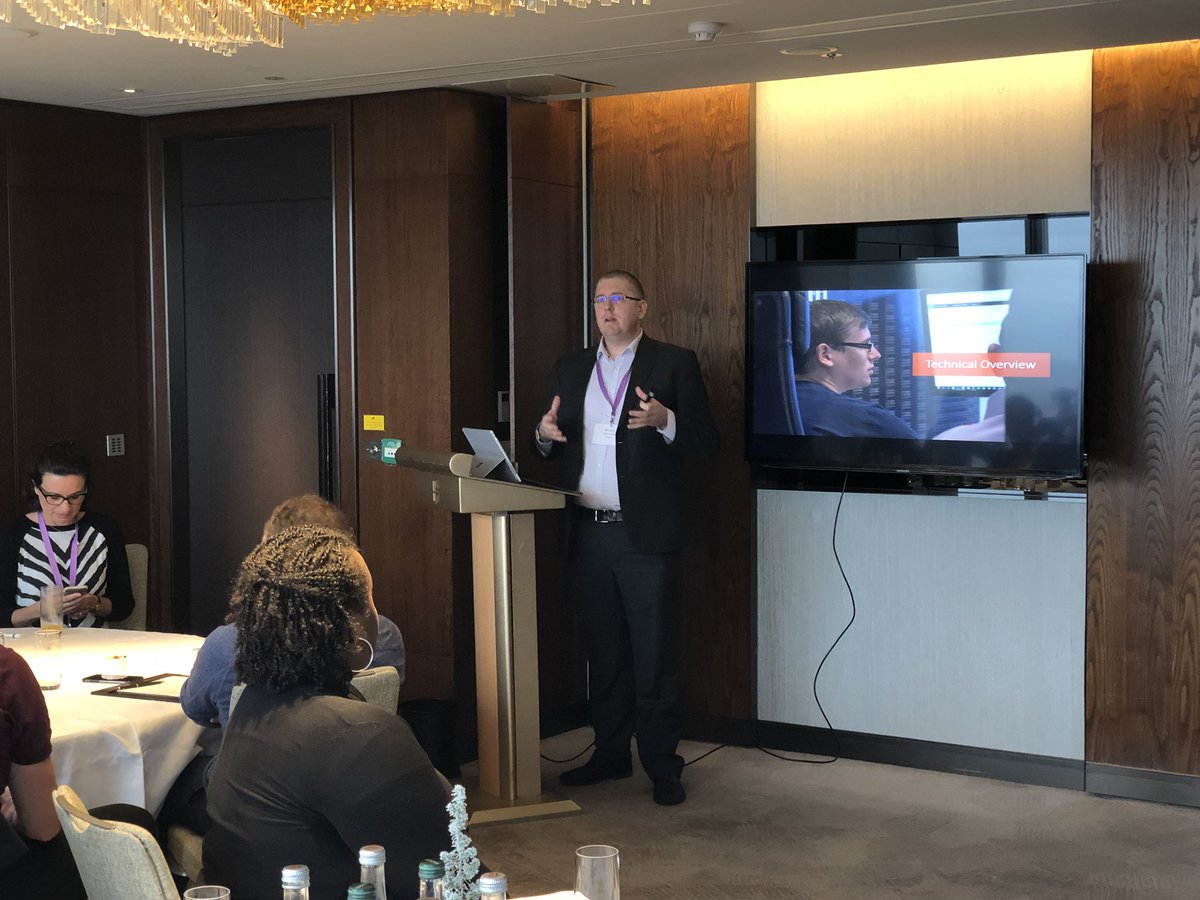 ElliottRCarter's tweet photo. Now @BenRLeach on the technical overview with demos of @MicrosoftTeams & @Yammer #CollaborationWorkshop https://t.co/XfaWu2erx4