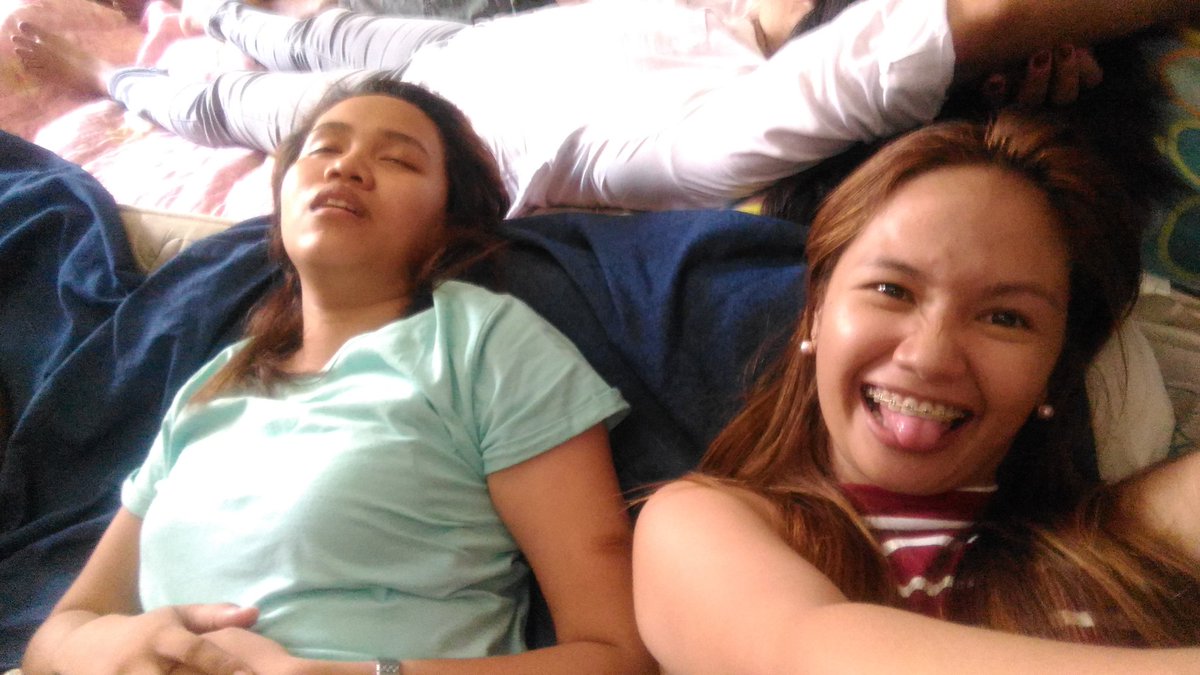 justruthlyn's tweet photo. @RoselleDiocares @a_poclis Hahaha. Abi nimu'g kaw ray naa? 😂😂 https://t.co/ezbThPkKRG