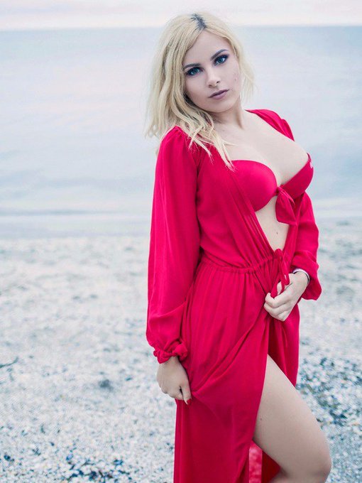 New website in town, babes!  #VanesaParks &amp; #lifeinred   https://t.co/CX0NDgfCQ1 https://t.co/5yZS2n<a href="/tag/vanesaparks"class="tags">#VanesaParks</a><a href="/tag/lifeinred"class="tags">#lifeinred</a>