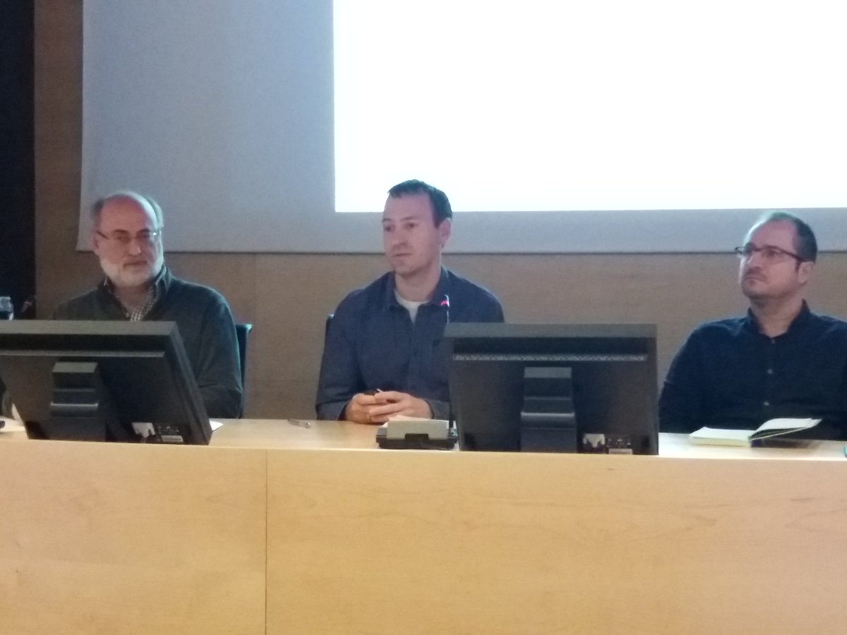 Proteomics_CNB's tweet photo. Mesa resonda: Francesc Canals. @VHIR_ # VIHO en #VIIIRCPC @biocrucesHRI @CICbioGUNE @upvehu #proteomics https://t.co/zUHz3qnY9V