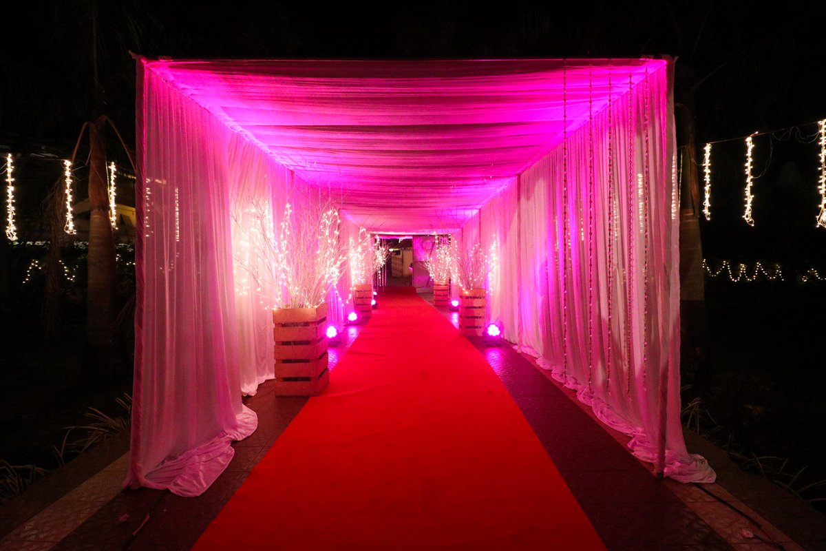 MarkARodrigues's tweet photo. #DecorSolutions #Tunnel #WeddingSetup #CraftingMemories #Goa https://t.co/20xxjUPg5O