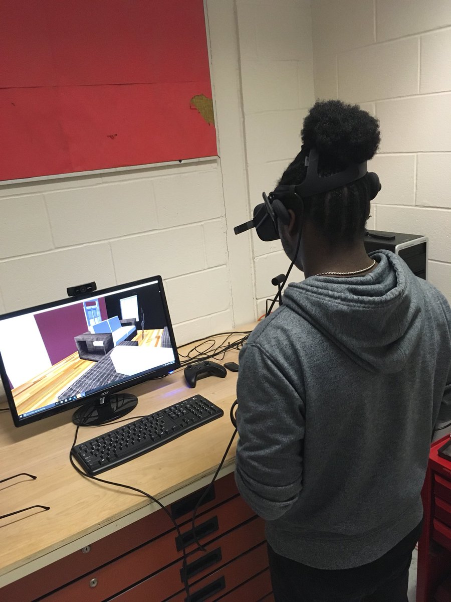 SDHS tech students using VR to walk through their sketch-up houses <a href="/SDHSSeahawks/">SDHS</a> <a href="/WorcesterSystem/">Worcester Schools MD</a>