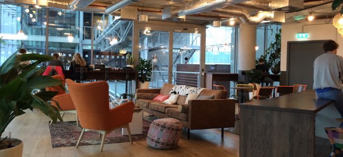 EdenredFrance's tweet photo. Les espaces de #coworking, nouveaux alliés des entreprises - A lire aujourd'hui sur #ManagerAttitude https://t.co/FqOwP9NBT1 https://t.co/Nr1ox2jvNM
