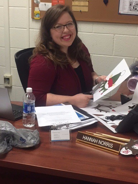 WakeTechSuccess's tweet photo. Coach Hannah getting ready for the Southern Wake Student Success celebration!! Hope to see you there - Building SL (formerly SSB) room 214 at 11:00 a.m.
#SSCHolidayHooray https://t.co/iwN7DbAotJ