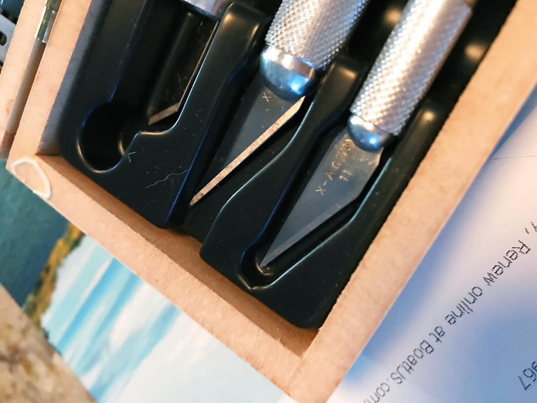 #XACTO knives on point.
📷: @teliz3 (Instagram)