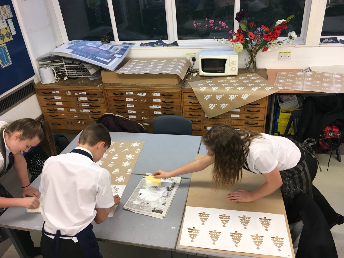 Great team work from Aspire and G and T Art yr 8 students. Christmas wrapping paper in production ready for the Christmas Fayre at Middletown <a href="/ossettacademy/">Ossett Academy</a>
