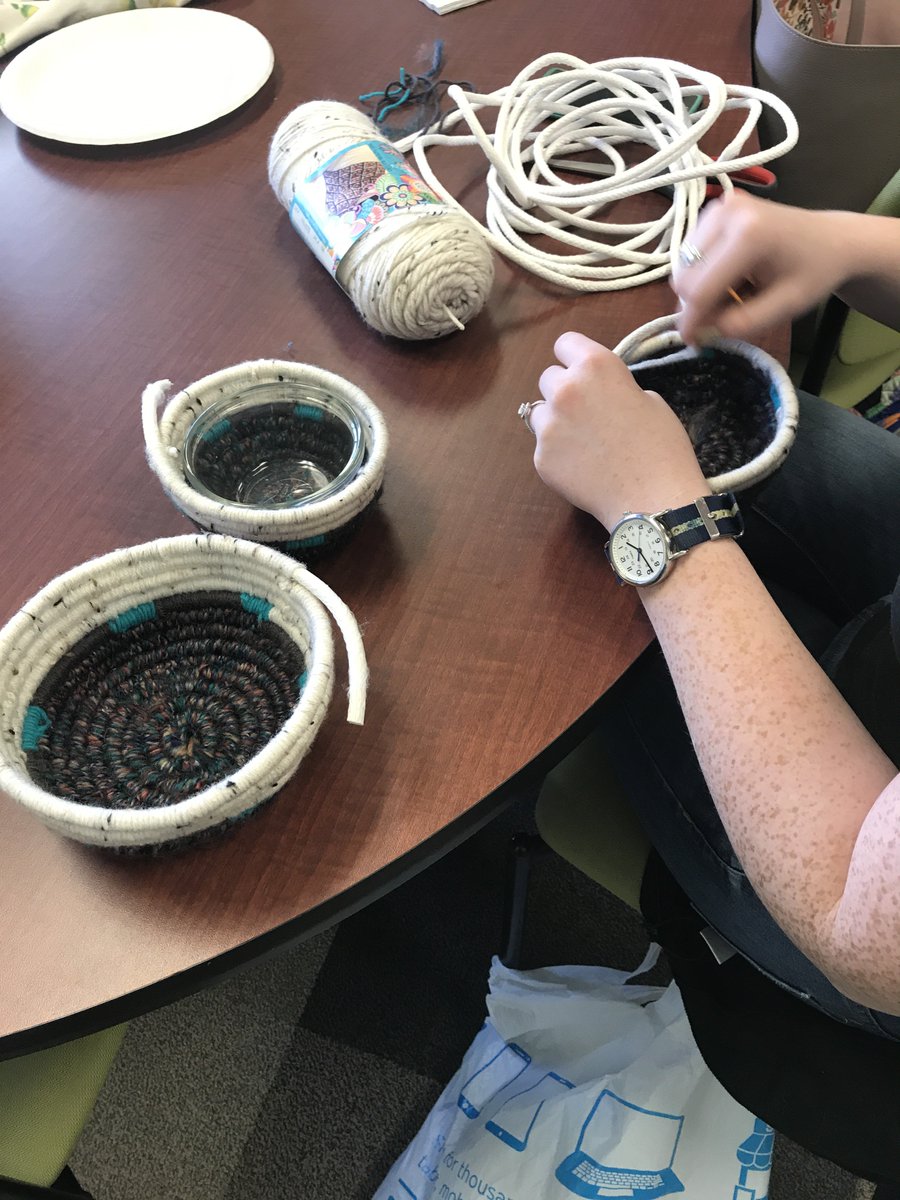 KStateArtDept's tweet photo. Fiber art students making woven baskets using yarn and creating patterns. #KState #artdept #fiberart #ART300 #wovenbasket #art #createsomethingeveryday https://t.co/bIJekSj94P