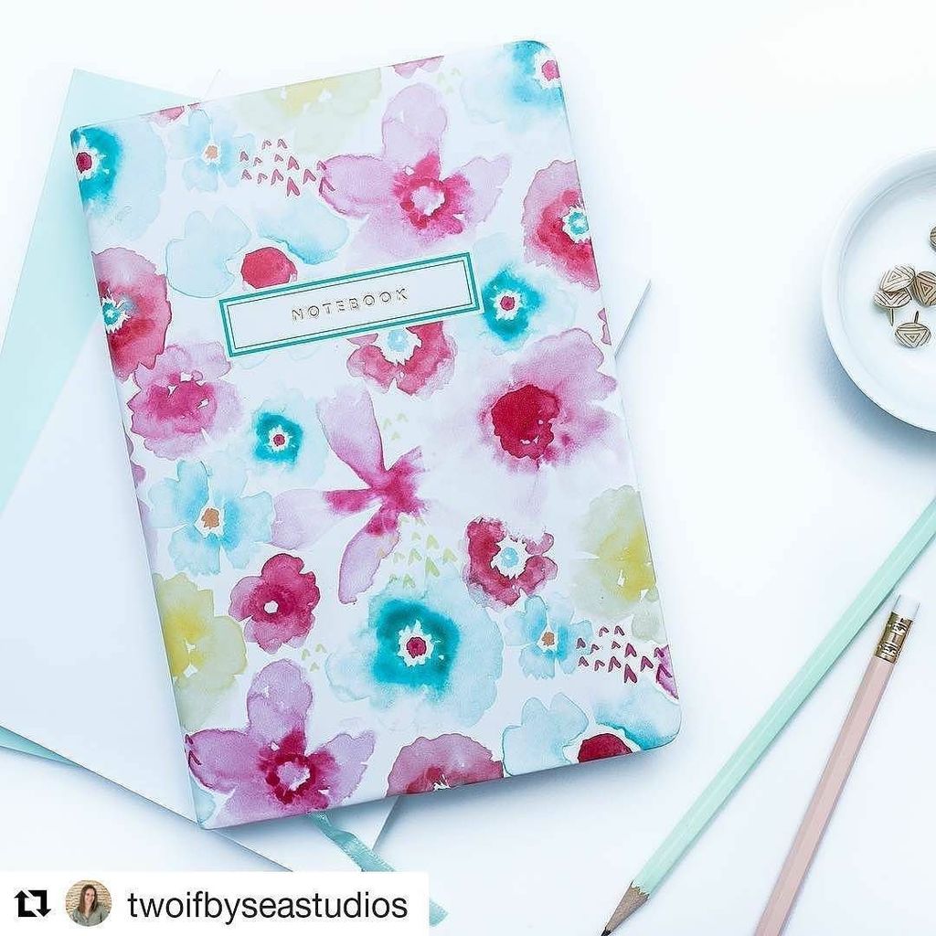 #Repost @twoifbyseastudios ・・・
I have a fresh pad of Yupo paper next to my desk that is just calling my name today. 🎨🖌 If you’ve never played with this unique paper, you should! It has a plastic-like finish and the paint does such interesting thi… ift.tt/2AkAKyL