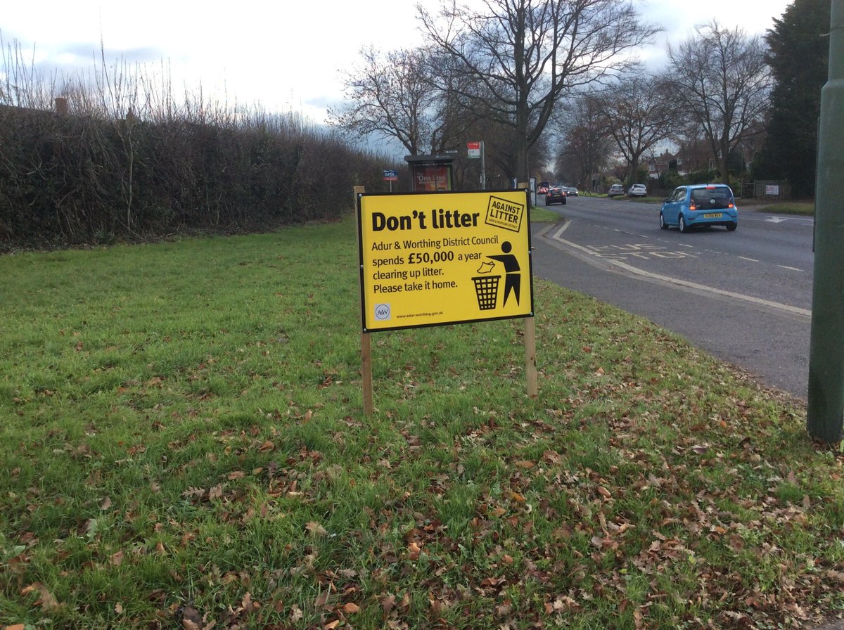 AdurWorthingCS's tweet photo. Have you seen our new signs telling the public about how much it costs to deal with roadside litter? We've placed one at every gateway to our district. Wouldn't you rather the money was spent on something else? #cleanup #takeyourlitterhome #dontthrow https://t.co/wUJpEdN9wy