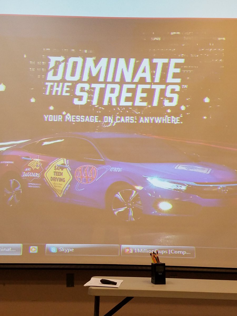 1MCwilm's tweet photo. Greg Star from @carvertise tells #1MC Wilmington audience that biz can provide income for students while @delawaretech @RachelDTCC https://t.co/SRjP3W3f5r